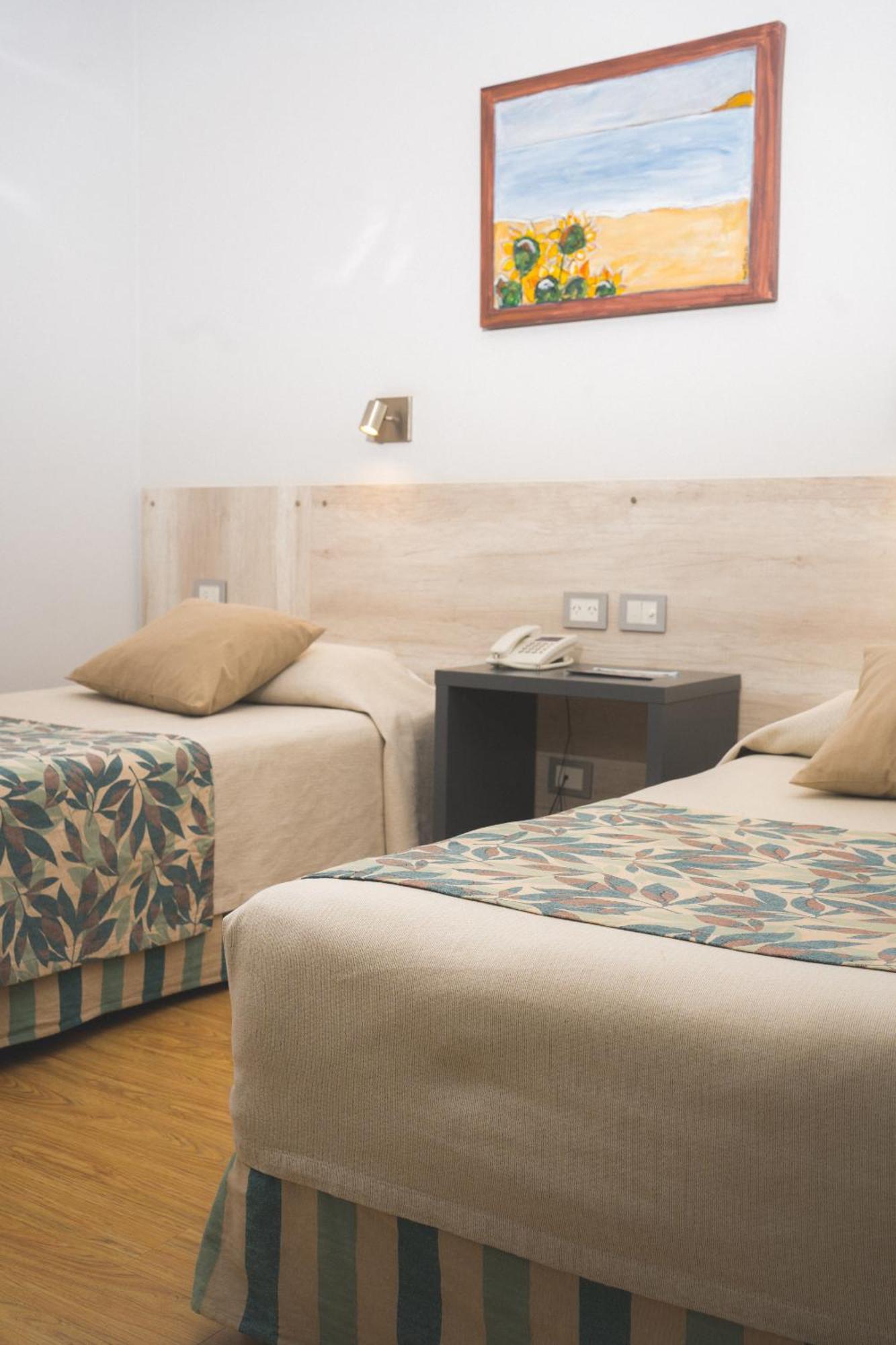 פוארטו מדרין Hotel Bahia Nueva מראה חיצוני תמונה